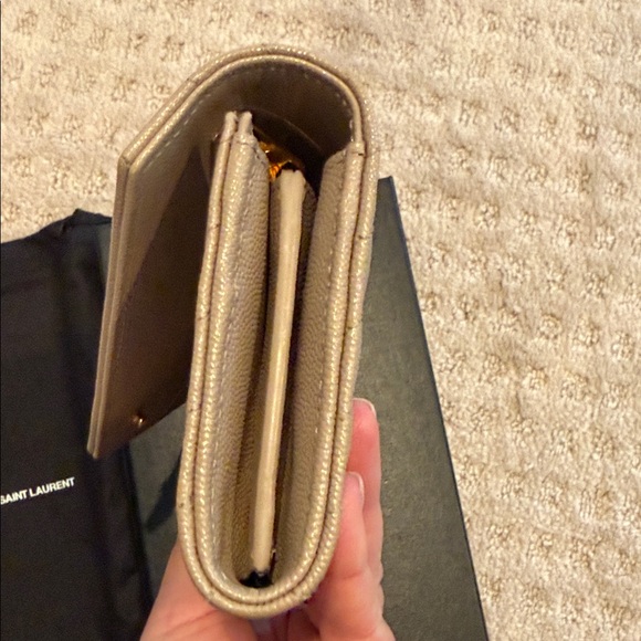 Saint Laurent Monogramme logo leather flap wallet dark beige - Picture 10 of 12